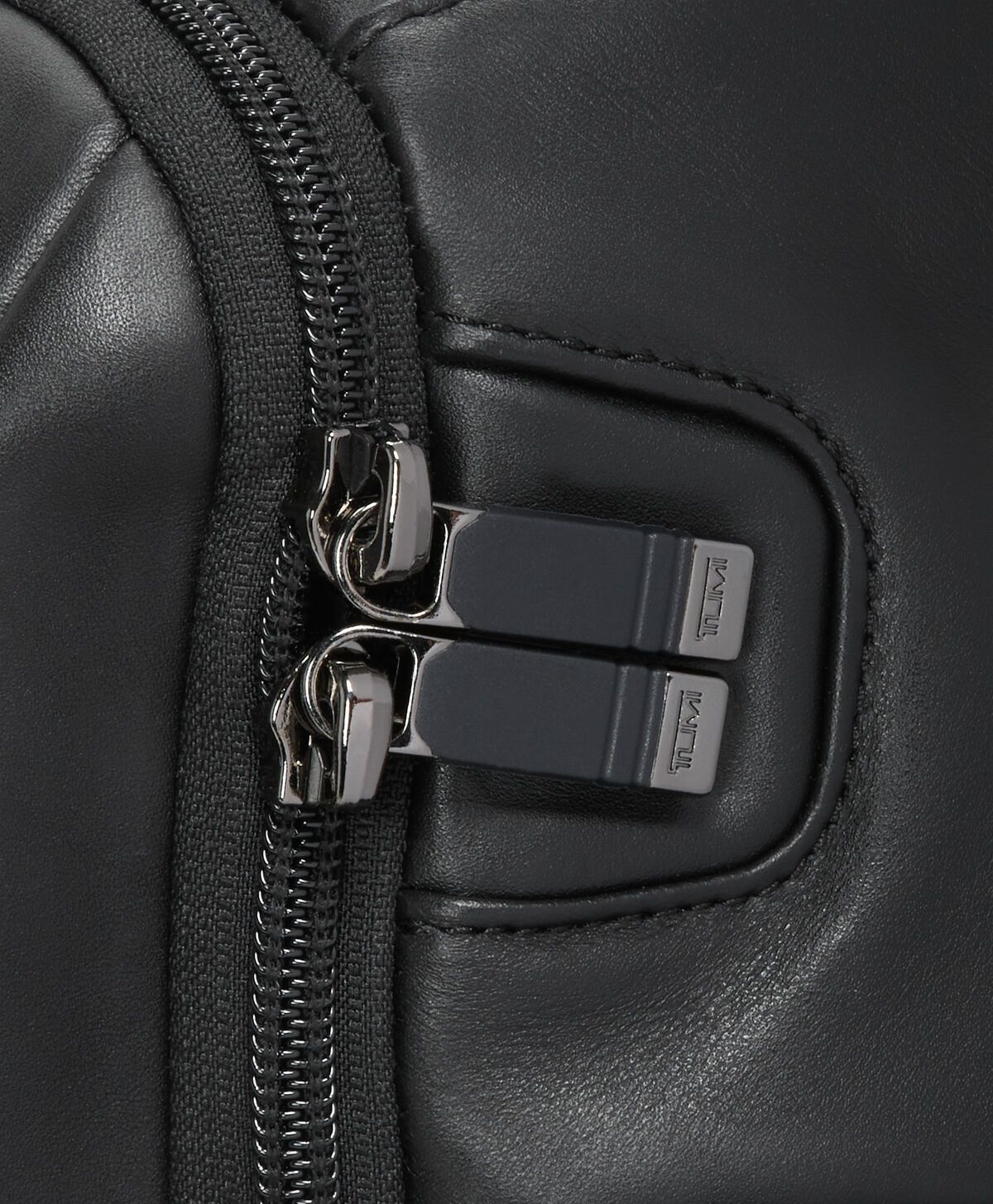 ALPHA Large 17" Briefcase
