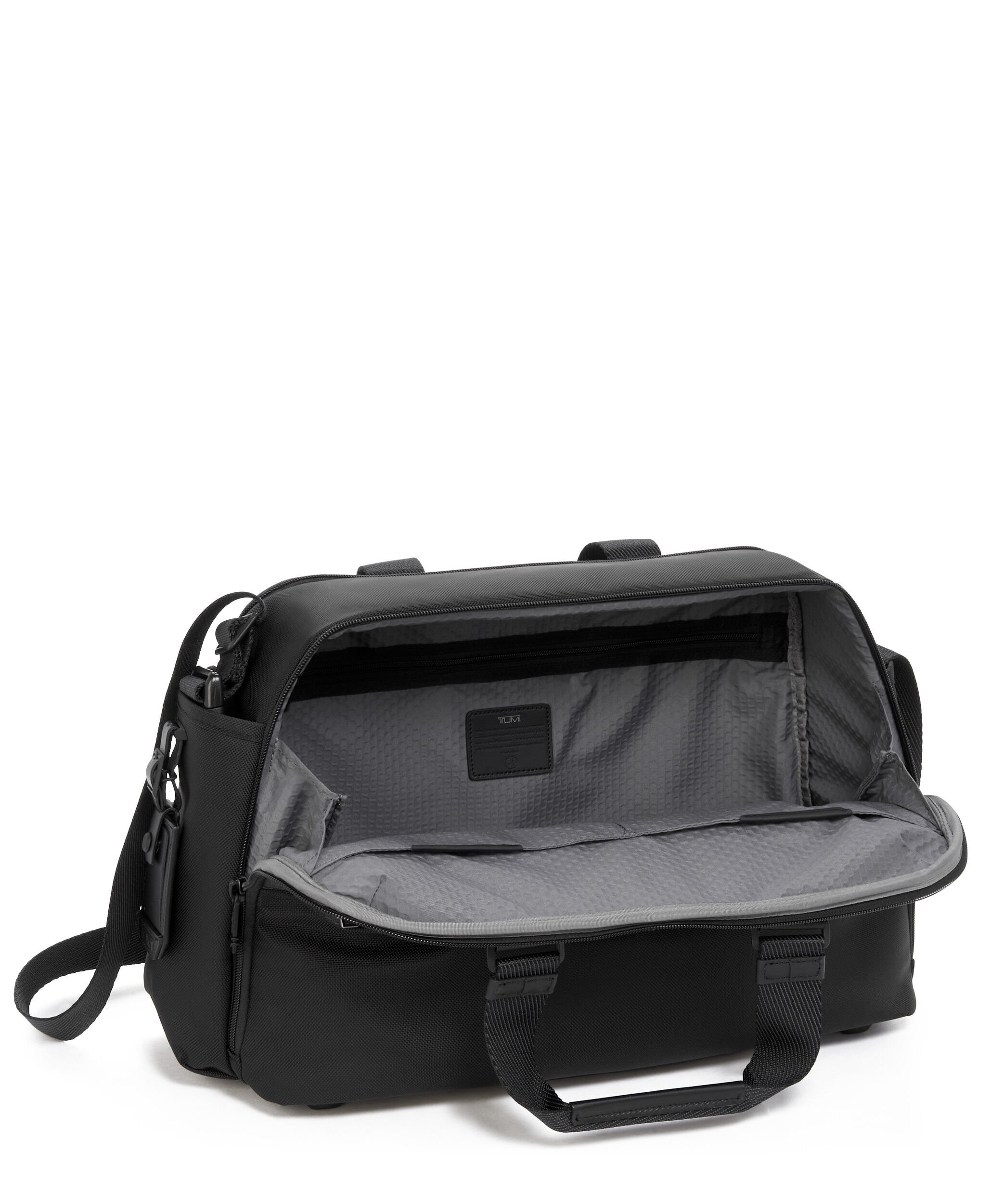 Alpha Bravo Fleet Day Duffel Black | TUMI Belgium