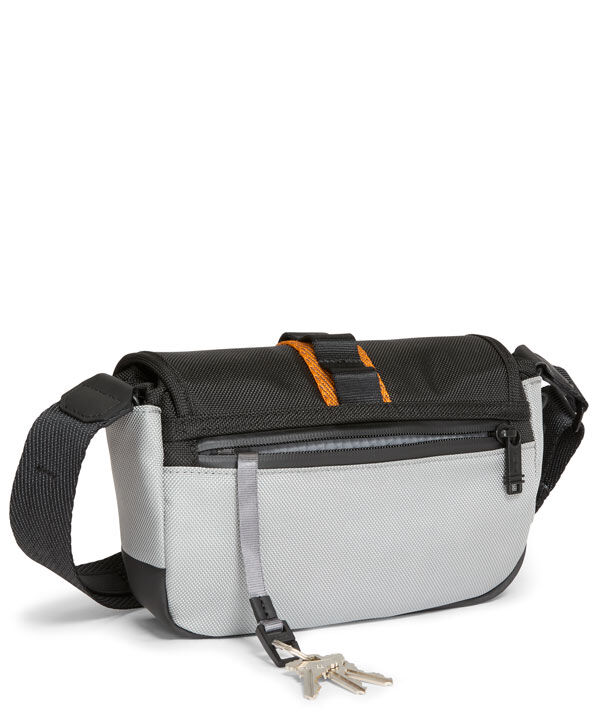 Alpha Bravo Compass Flap Crossbody | TUMI Belgium