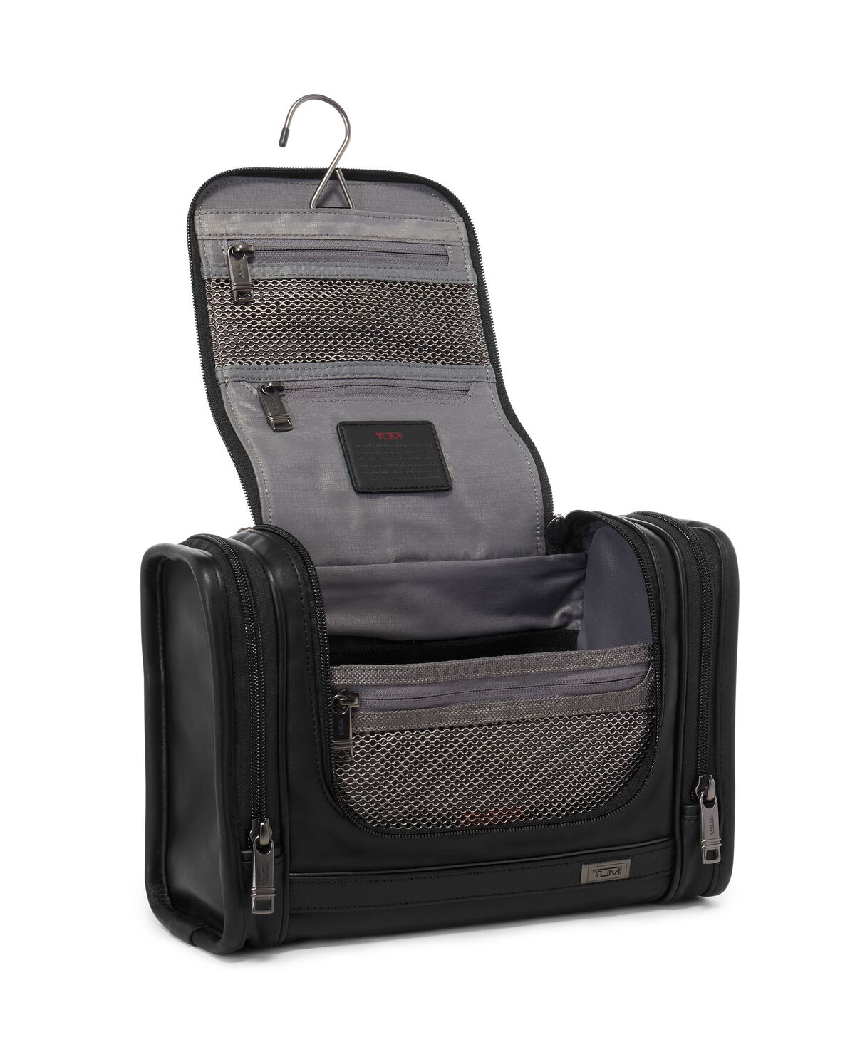 Alpha Hanging Travel Kit
