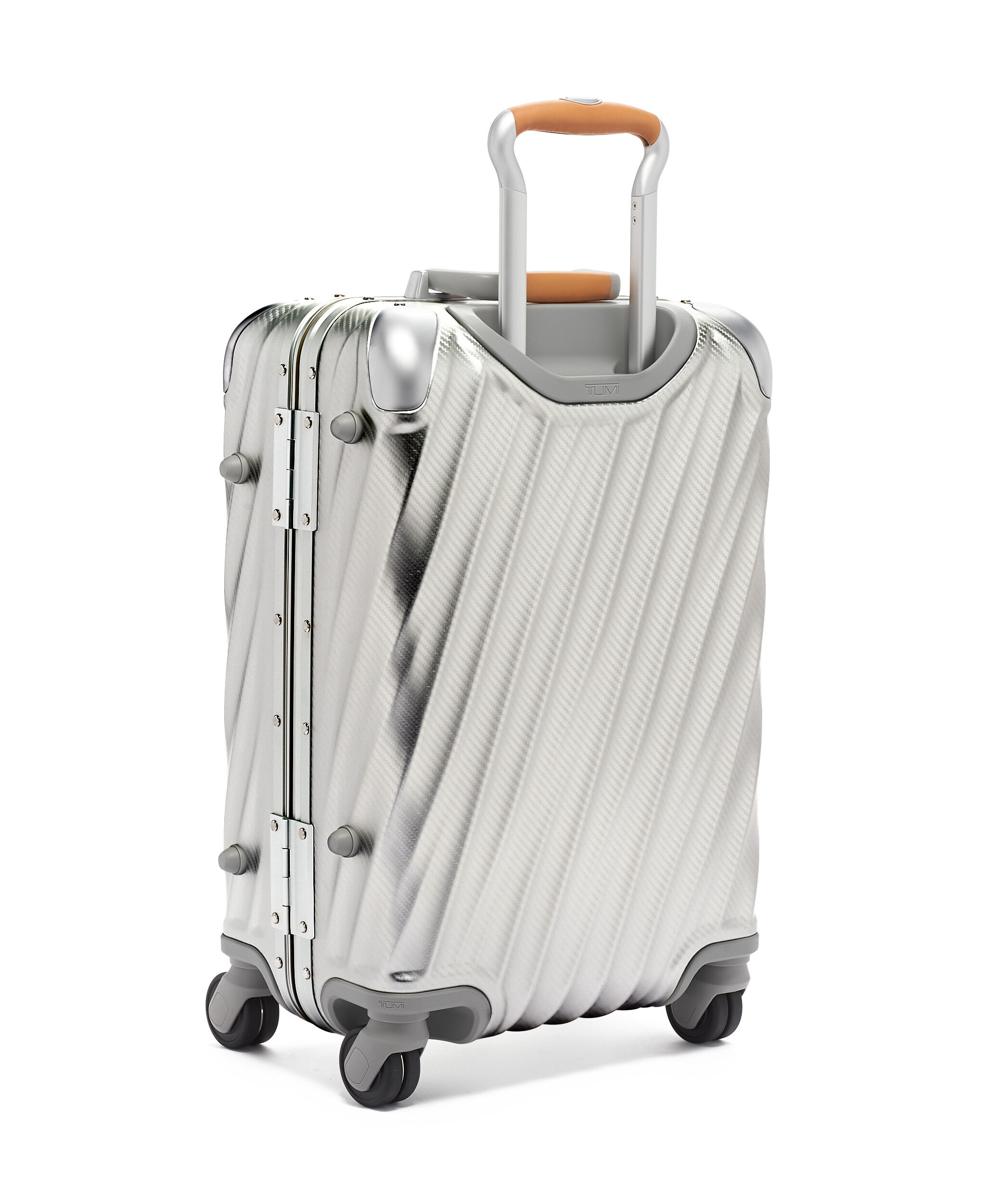 19 Degree Aluminium International Carry-On 56 cm Silver | TUMI Belgium