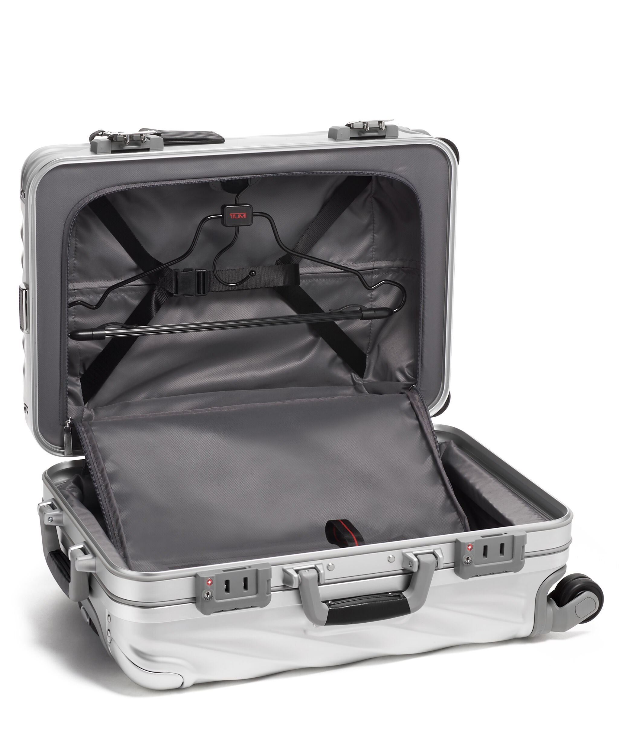 19 Degree Aluminium International Expandable Carry-On 56 cm Silver