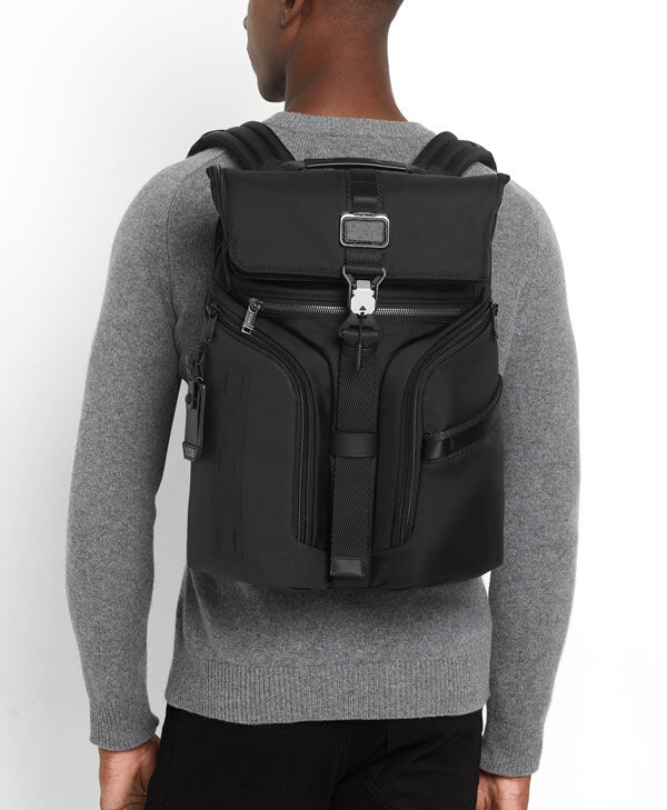 Tumi alpha bravo store