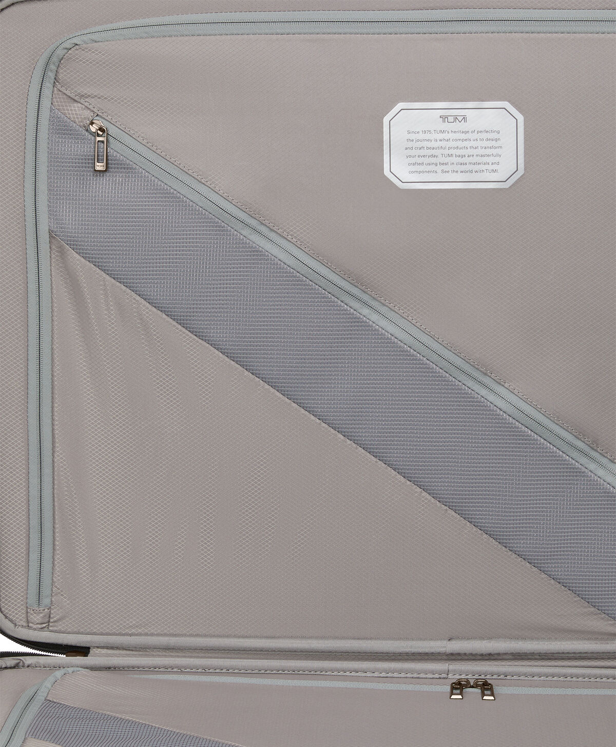 TUMI Extended Trip Checked Luggage 76 cm