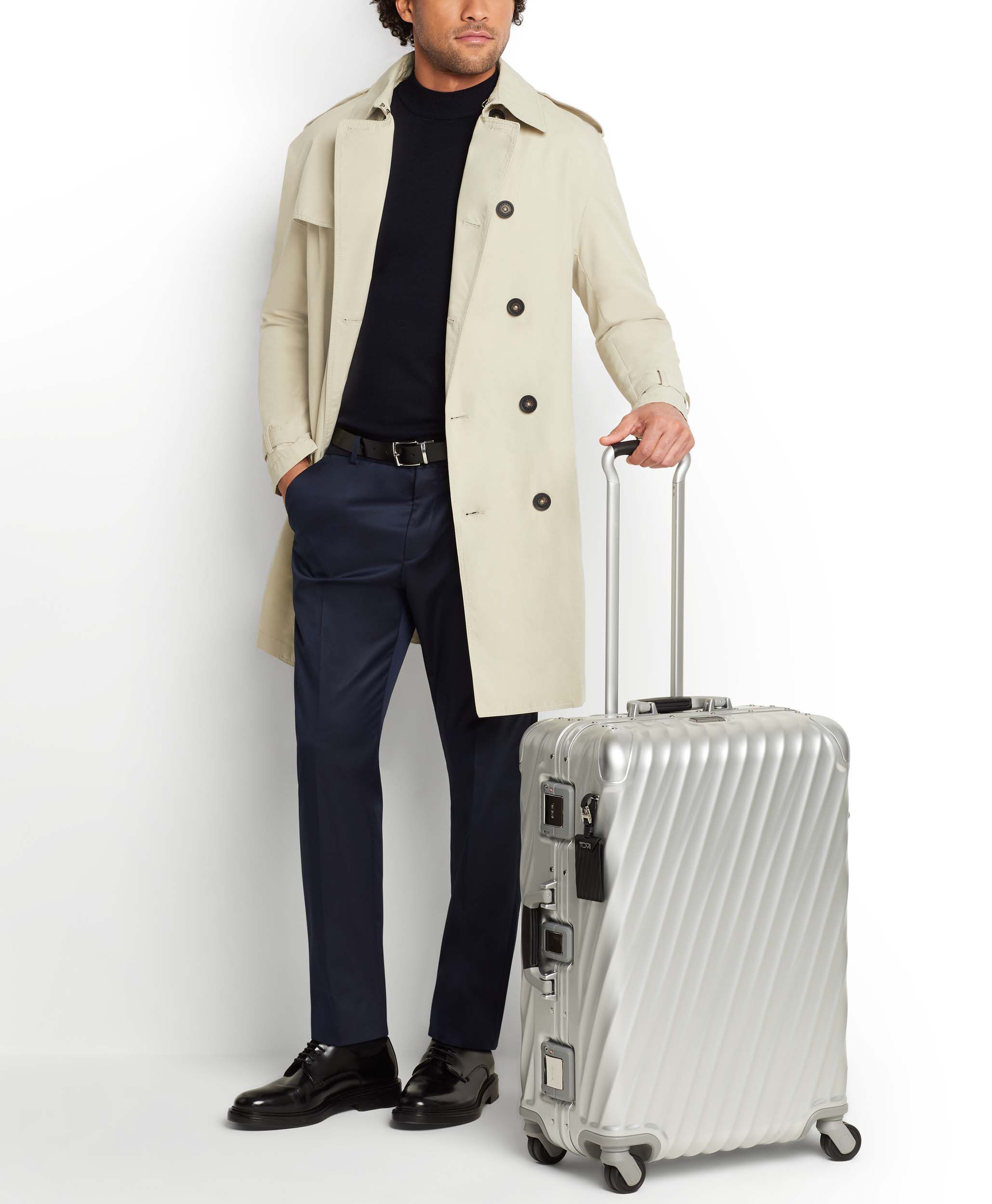 Tumi aluminum review outlet