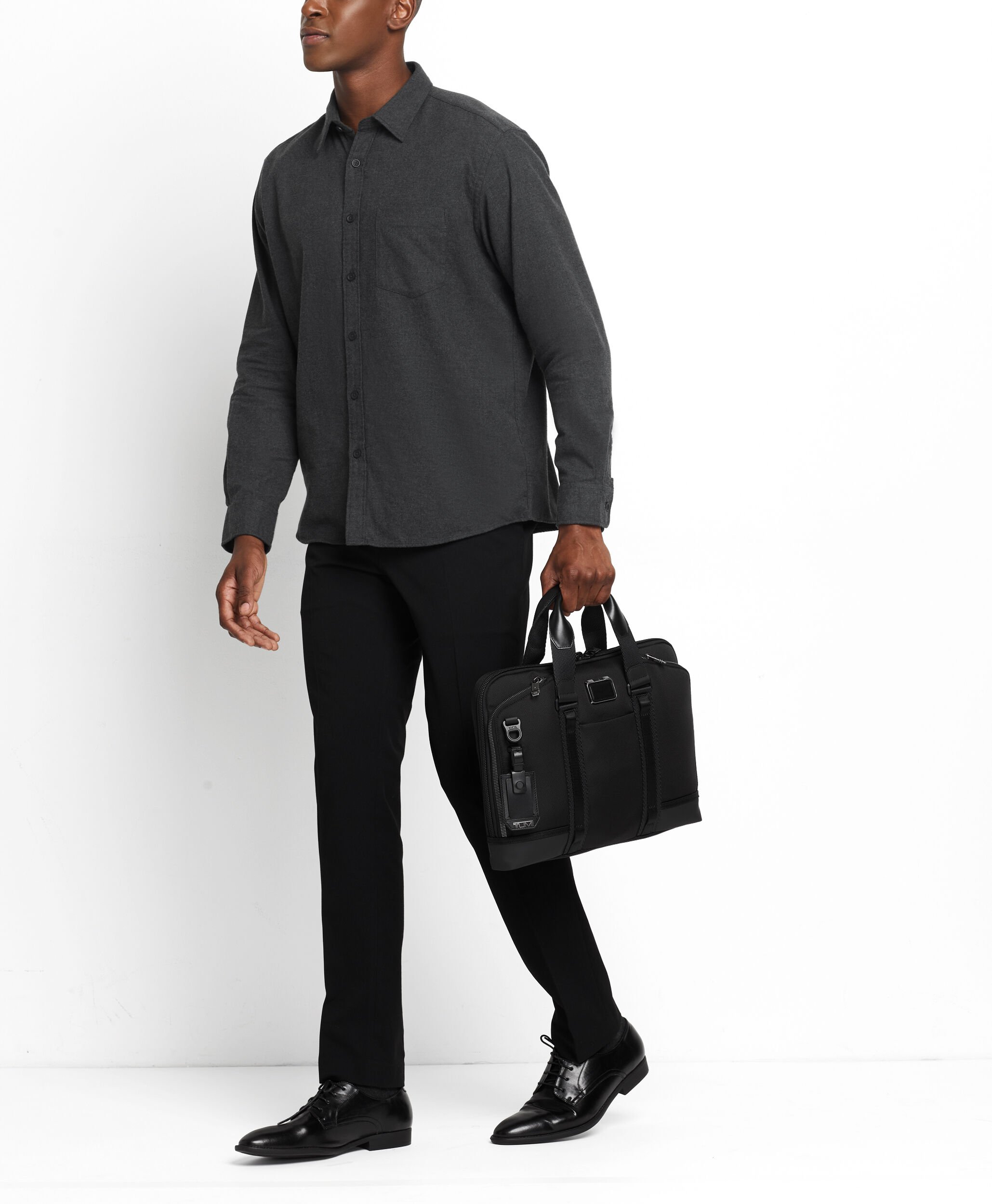 Tumi deals slim briefcase