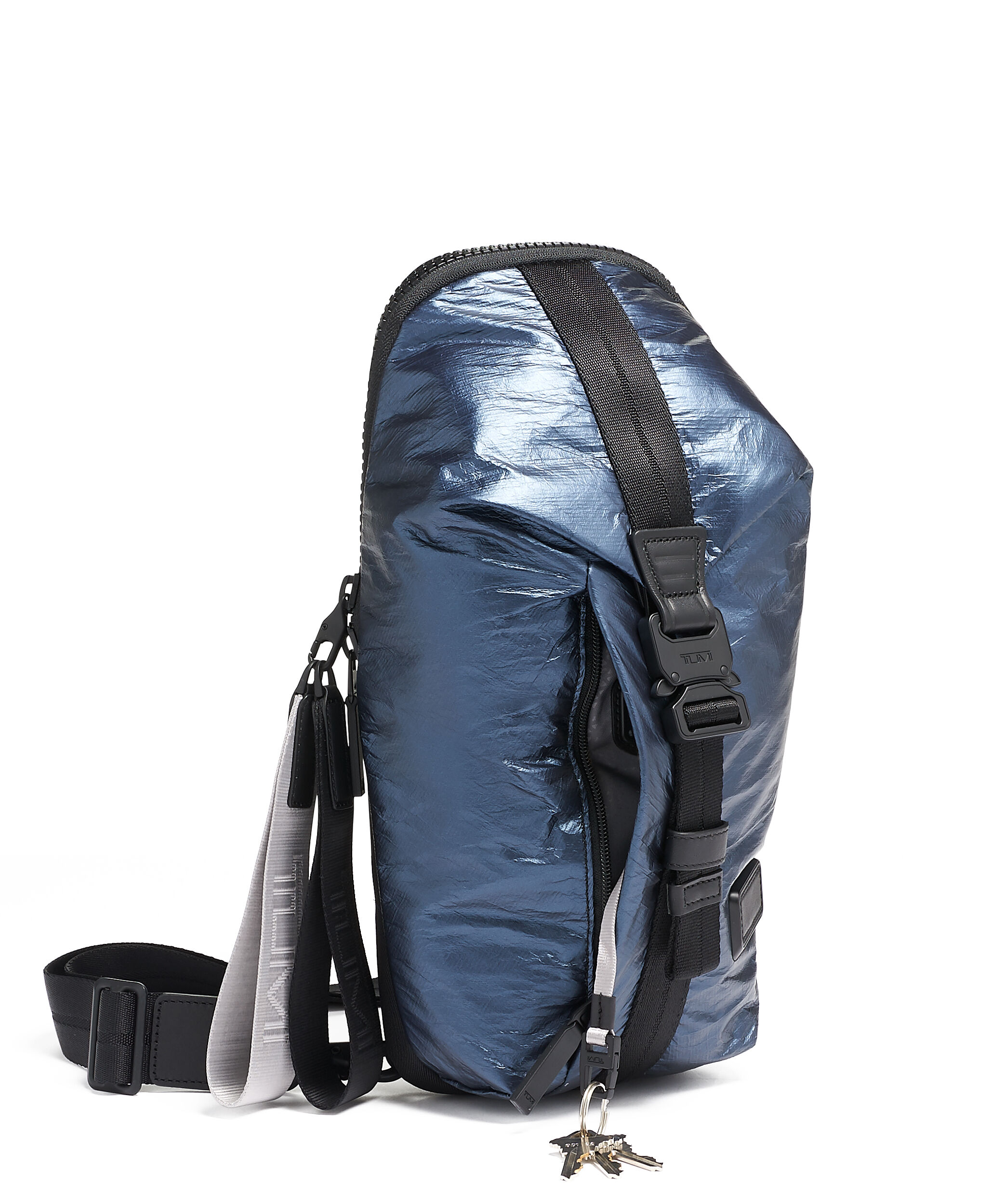 tumi tahoe sling