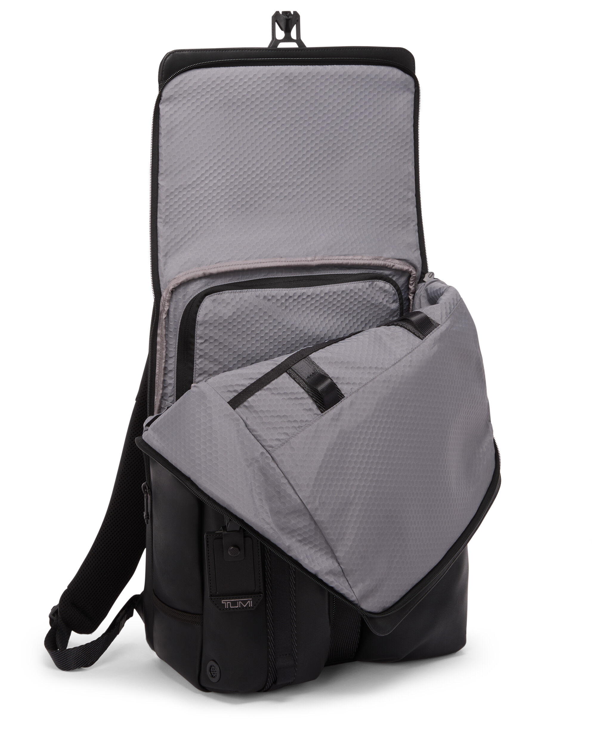 Alpha Bravo Surveillance Flap Backpack Black | TUMI Belgium
