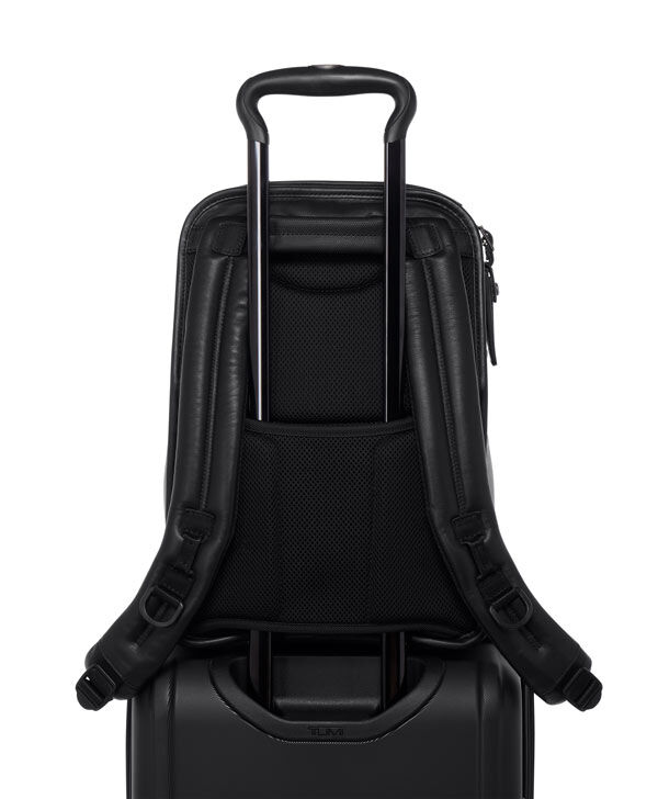 20-60代 人気ファッションブランド Alpha 3 Belgium TUMI | Black Backpack Slim バッグ