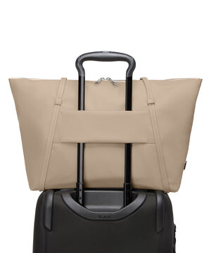 Voyageur Tote Q