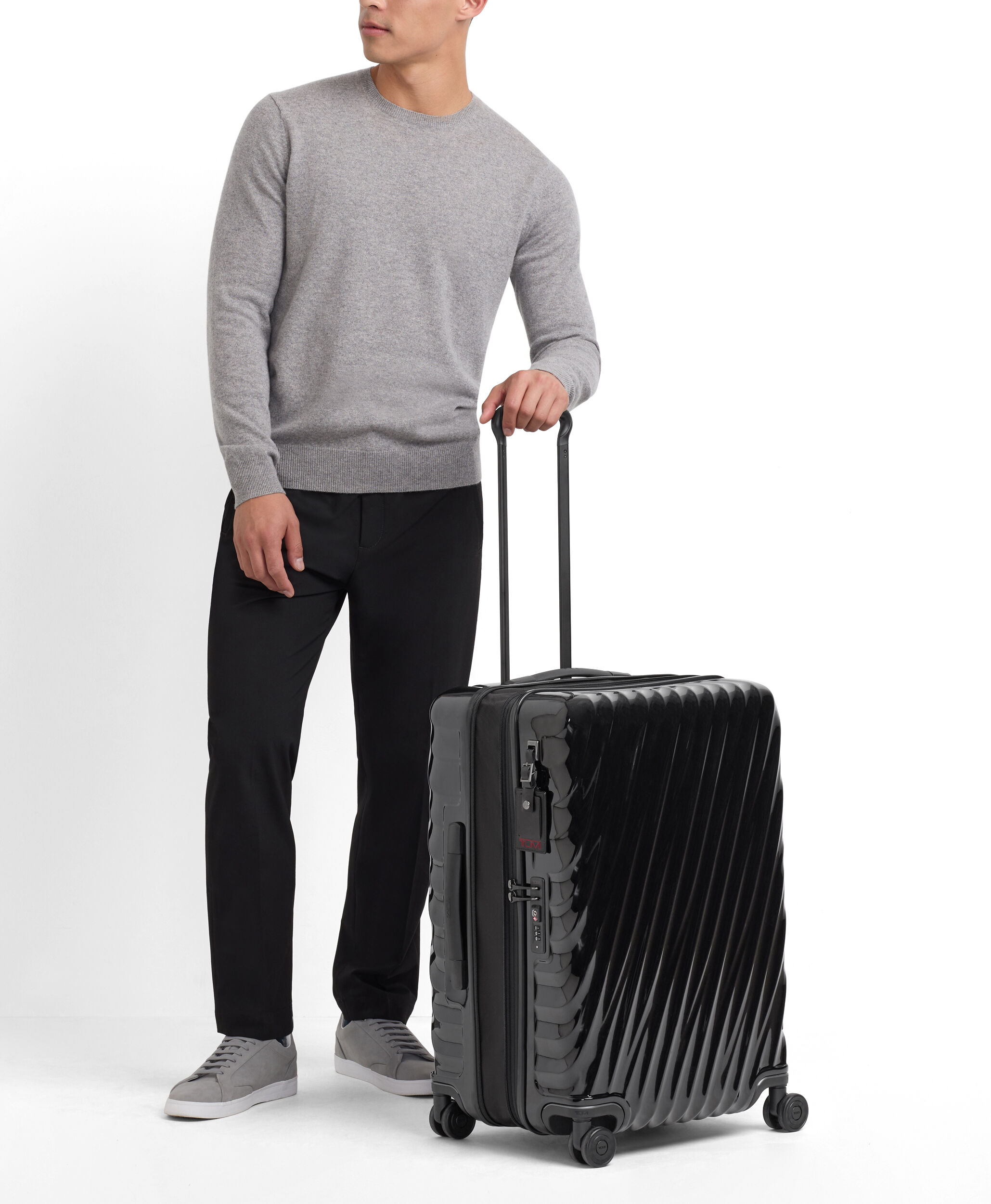 19 Degree Short Trip Expandable Checked Luggage 66 cm Black | TUMI