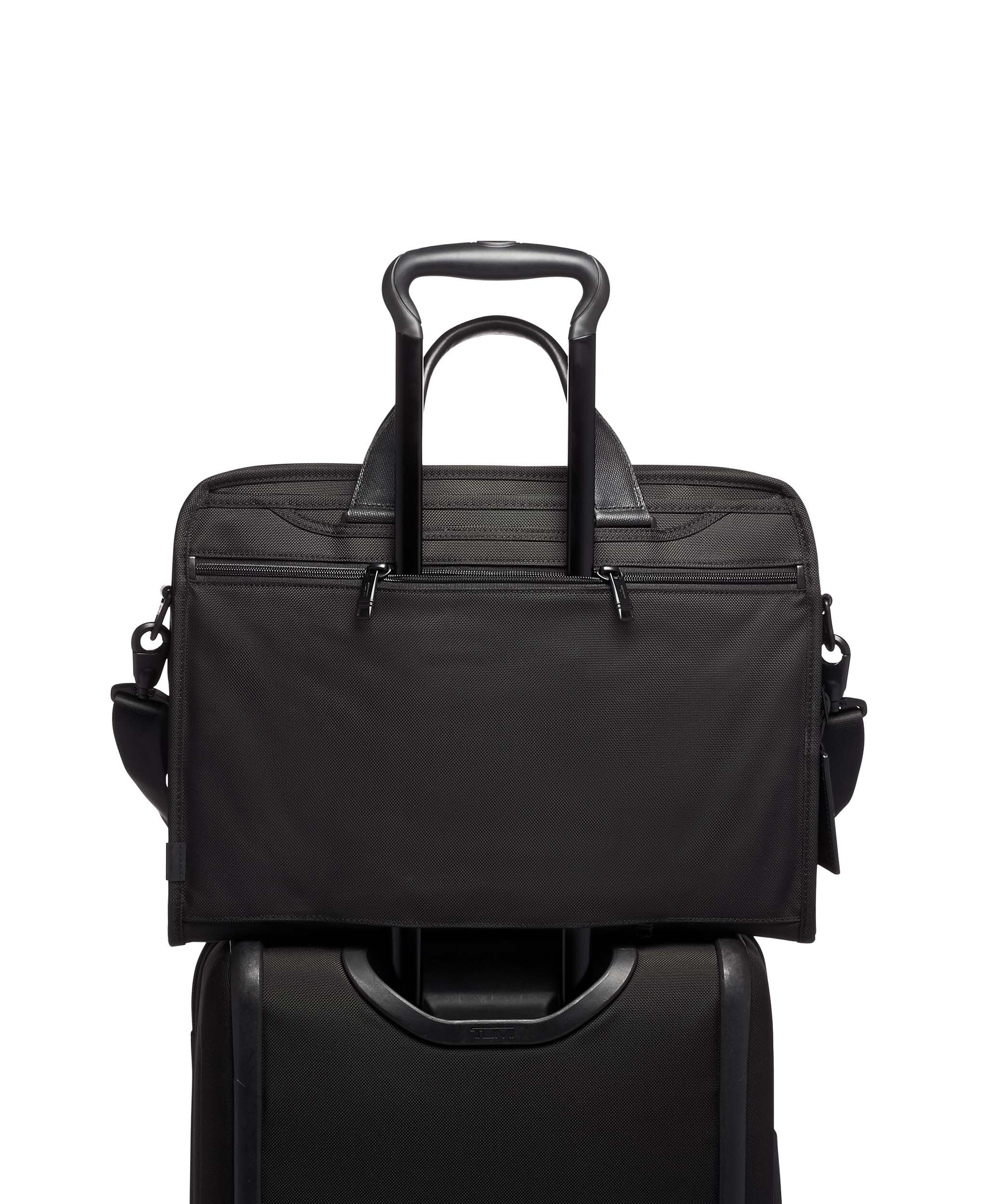 Alpha 2 hotsell expandable laptop briefcase