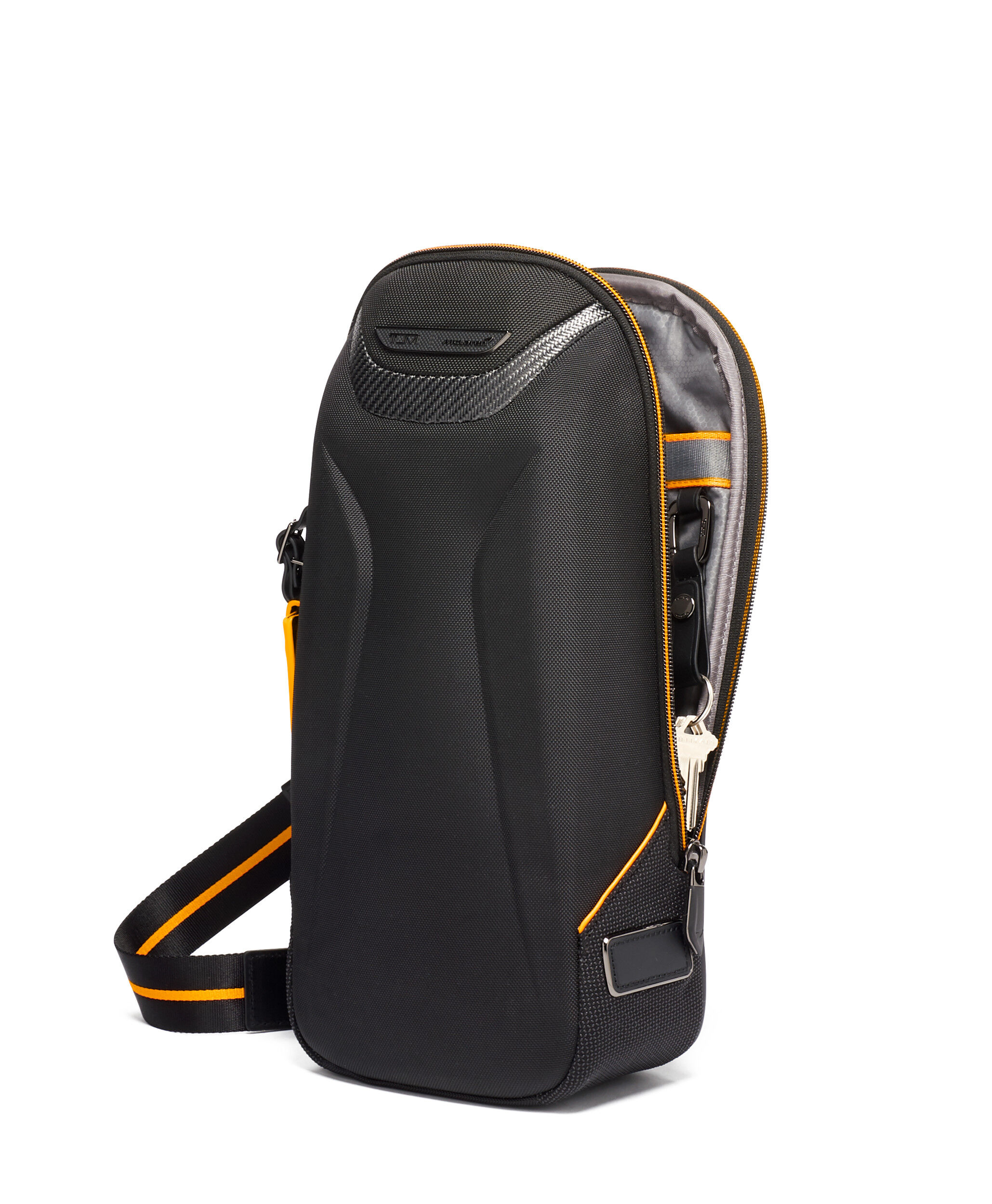 G*k様 TUMI 373003D MCLAREN ボディバッグ Tumi I Mclaren Paddock Backpack in Carbon | TUMI HK