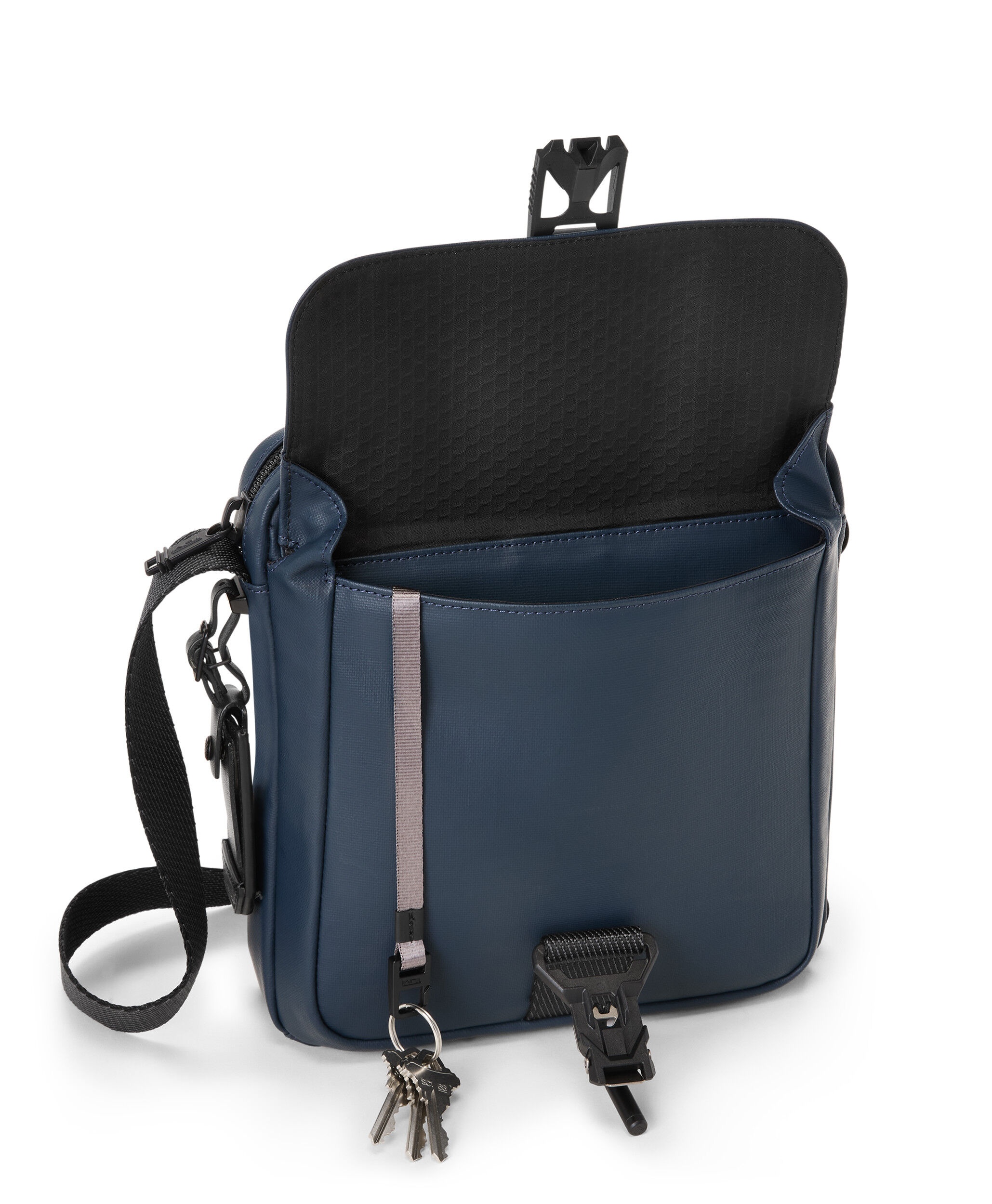 Alpha Bravo Luggage Collection | TUMI