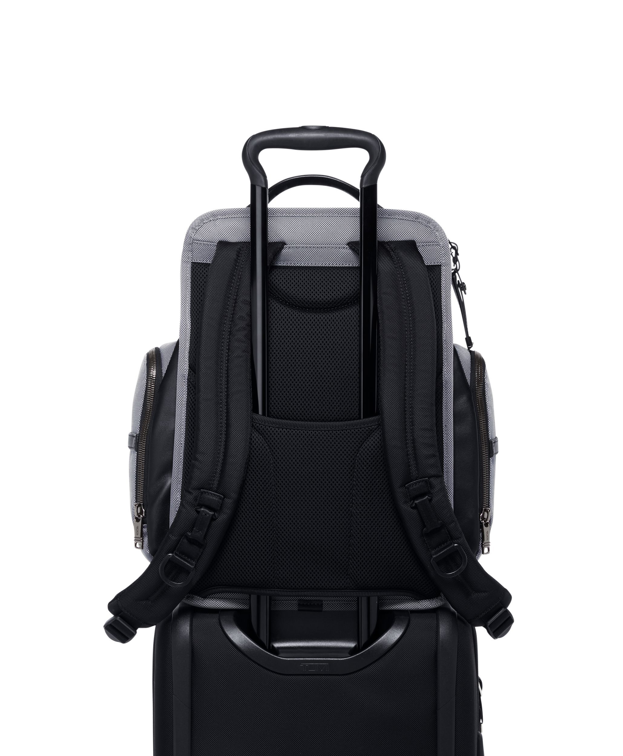TUMI
