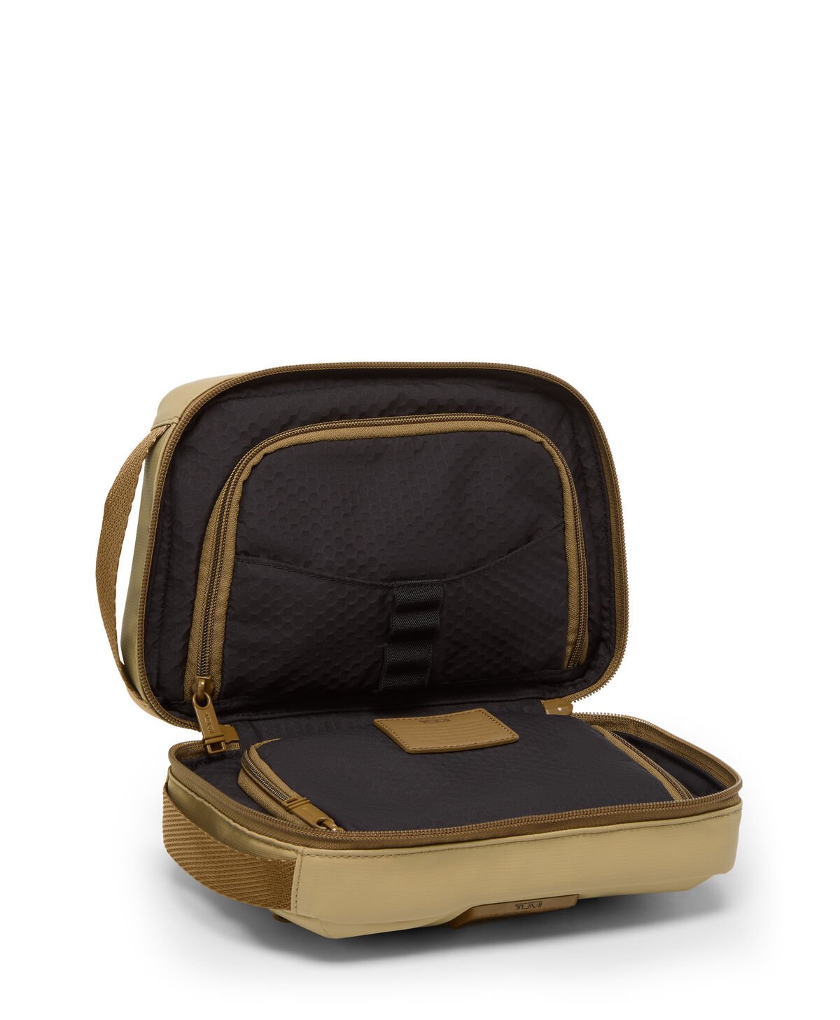 TUMI Response Toilettas